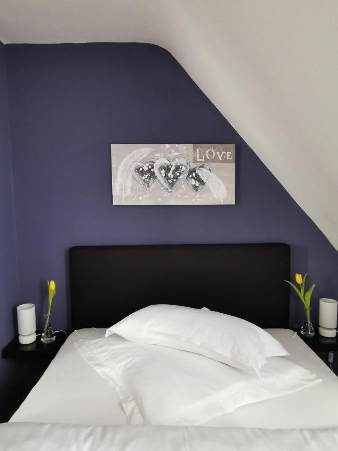 Hotel Zur Linde Rommerskirchen エクステリア 写真