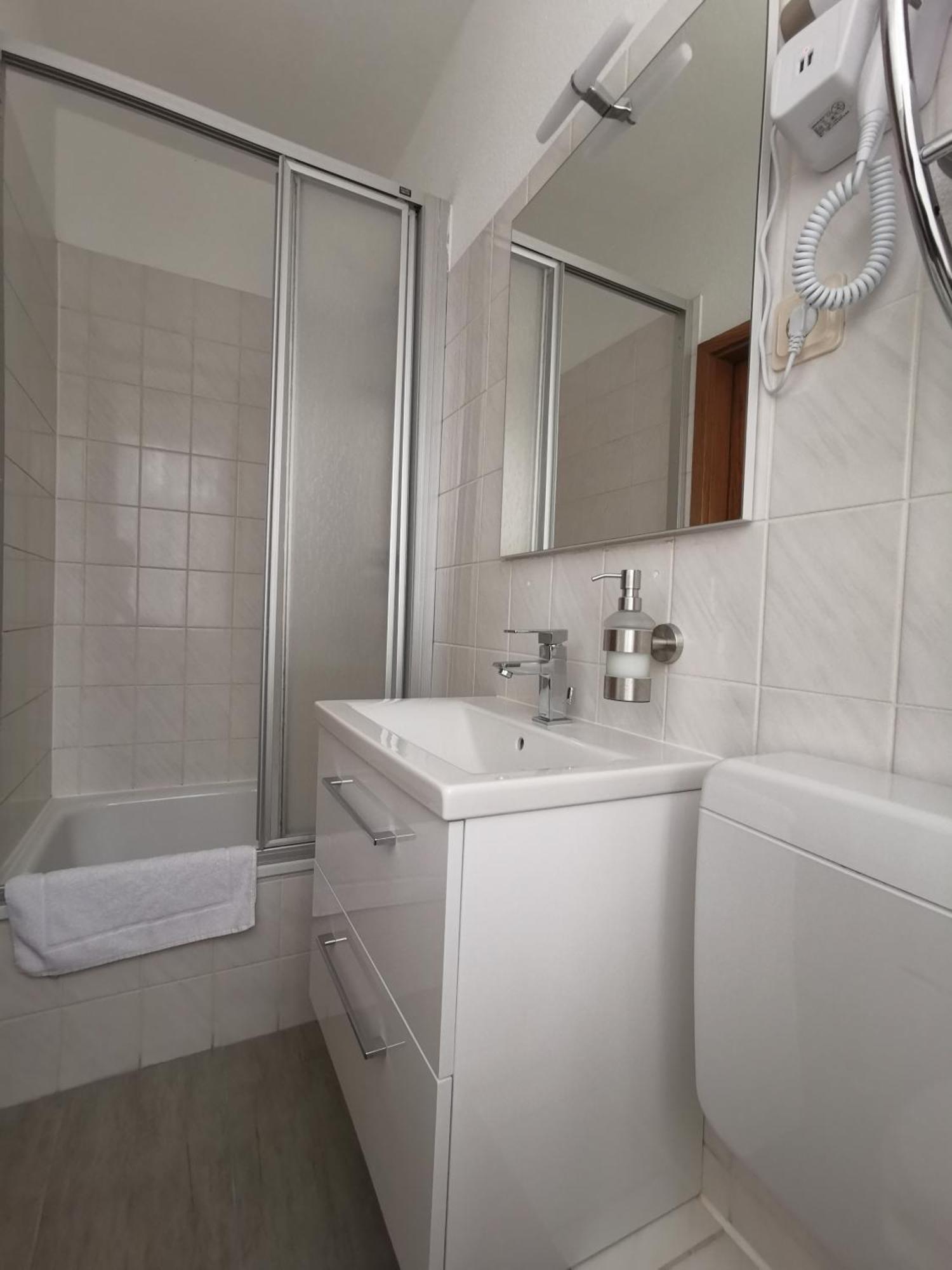 Hotel Zur Linde Rommerskirchen 部屋 写真